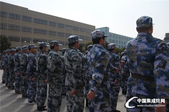 廚壹堂 | 熱血鑄軍魂，像戰(zhàn)士一樣奮斗在2018！