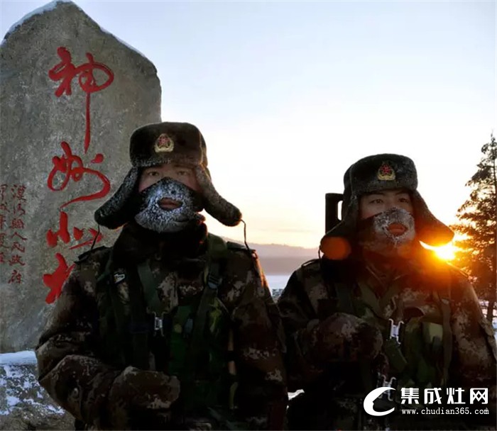 優(yōu)格集成灶致敬八一建軍節(jié)！祝所有的軍人朋友節(jié)日快樂！