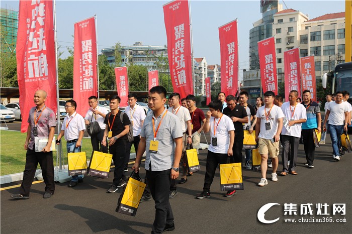 雅士林集成灶秋季總部選商會(huì)，攜手并進(jìn) 創(chuàng)享財(cái)富！