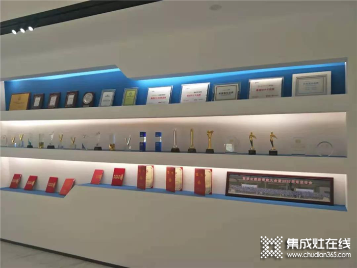 浙派集成灶新展館即將啟用，讓服務(wù)品質(zhì)更上一層樓