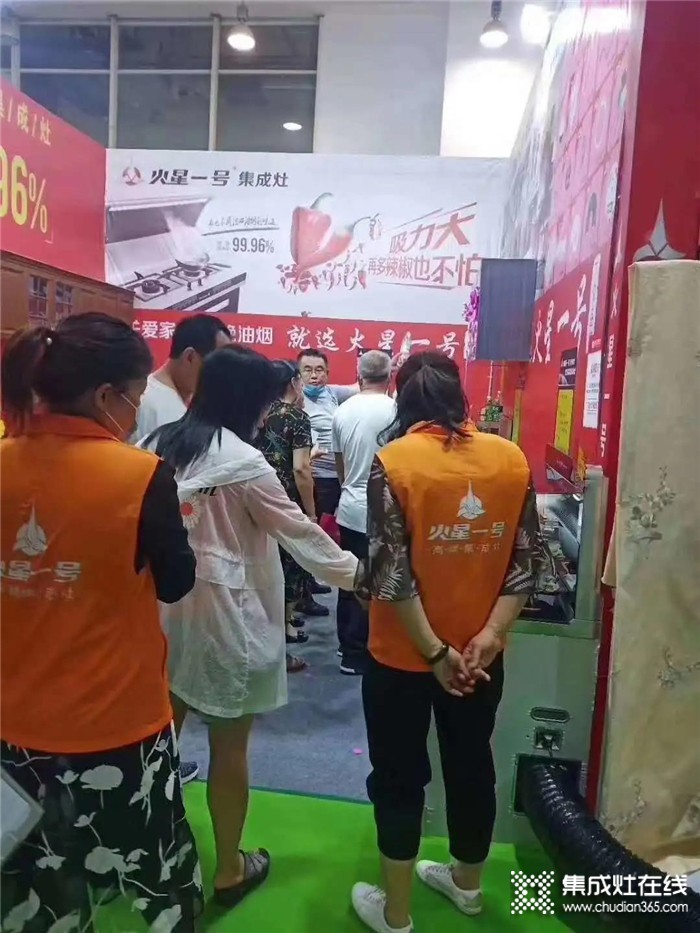 火星一號亮相濟南家博會，多家專賣店開業(yè)志禧，現場簽單不停！