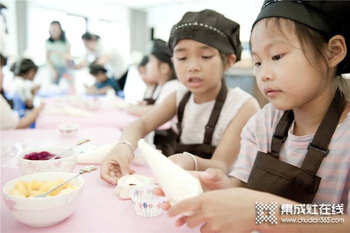 浙派“浙是美食派”親子營第六季開課啦，現(xiàn)場歡樂無比~